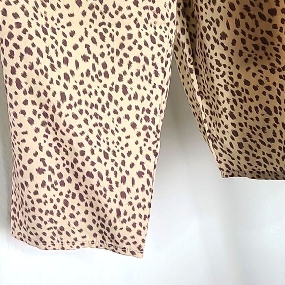 Pretty Garden Beige & Brown Polka-dot V-Shaped Ruffle Blouse, Size XL - Picture 4 of 8